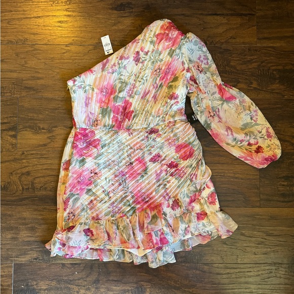 Express Blue Metallic Floral One Shoulder Pleated Faux Wrap Front Romper Size L - Picture 3 of 3